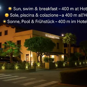  Apartment International & Italy