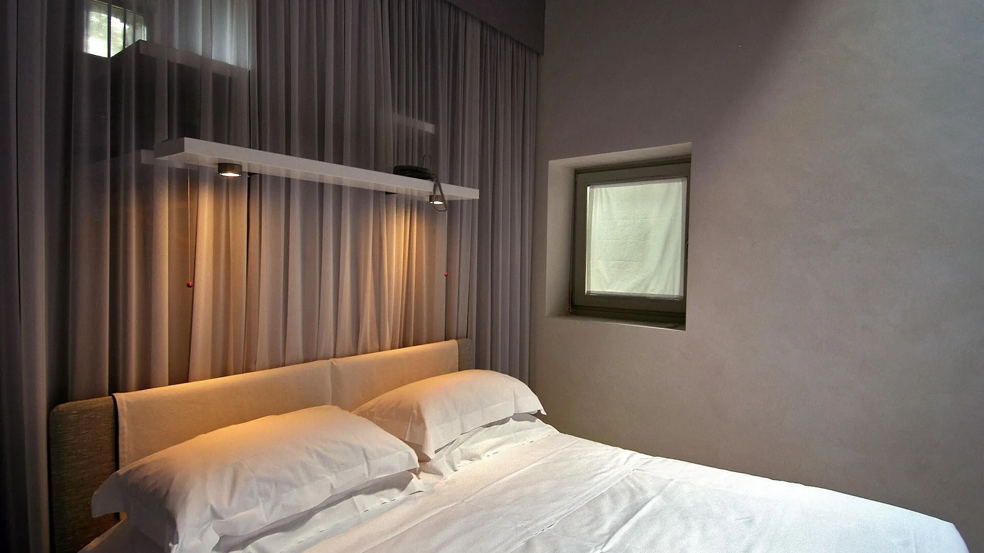Riva Lofts Florens 4*,