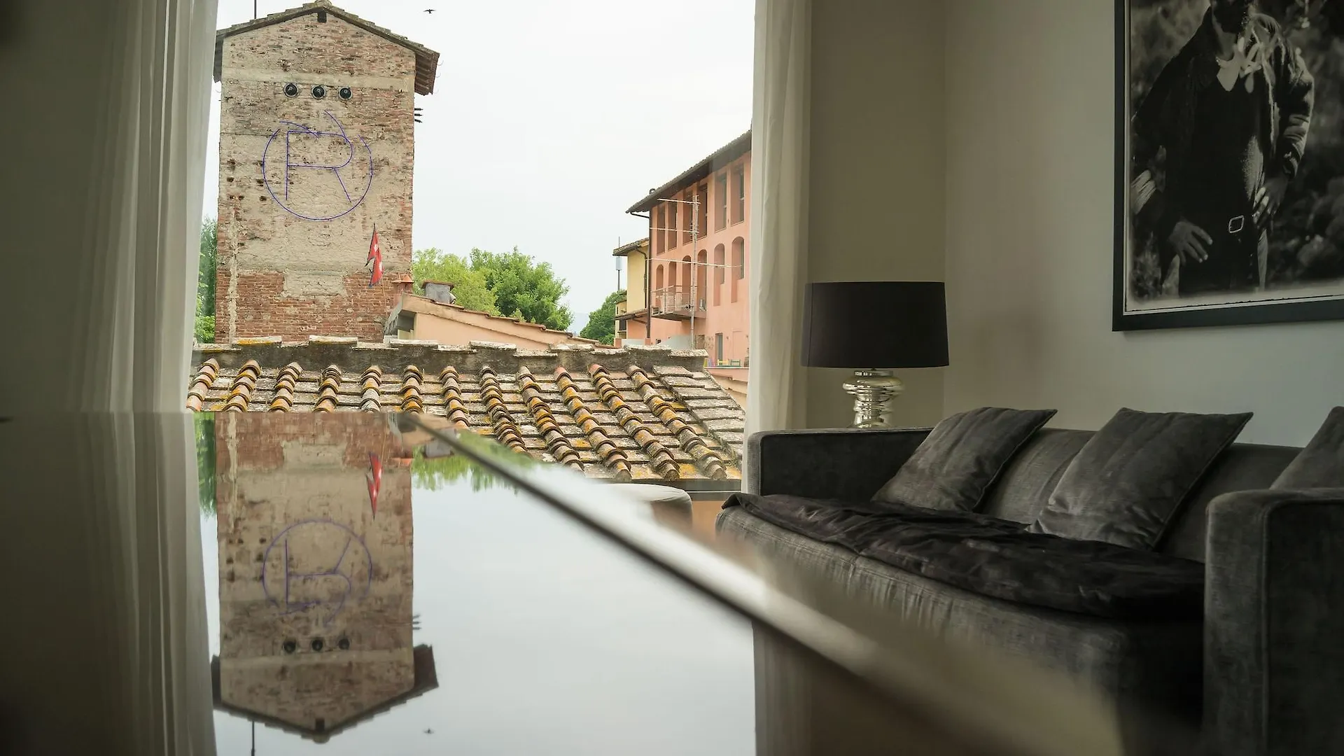 Riva Lofts Florens 4*,