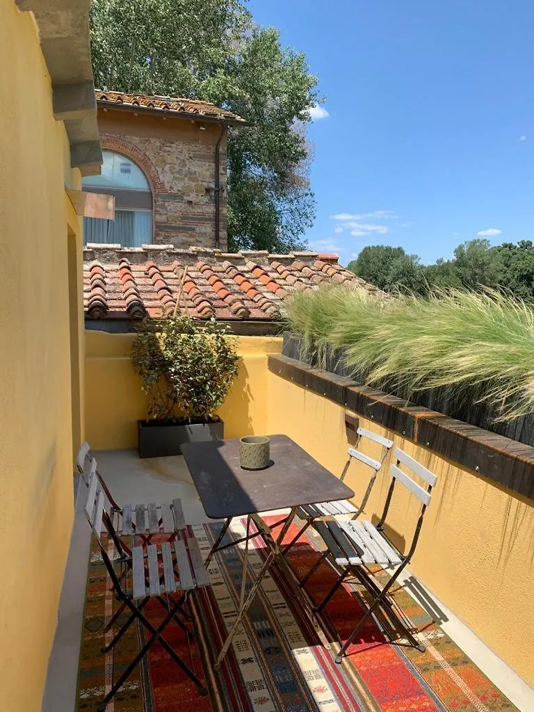 Riva Lofts Florens 4*,